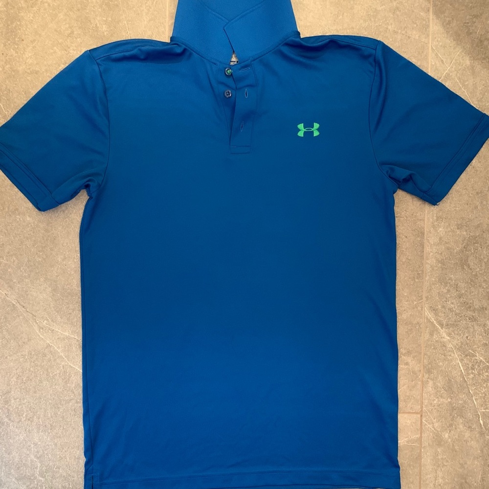 SOLD. Under Armour men’s Heatgear loose Brand new!